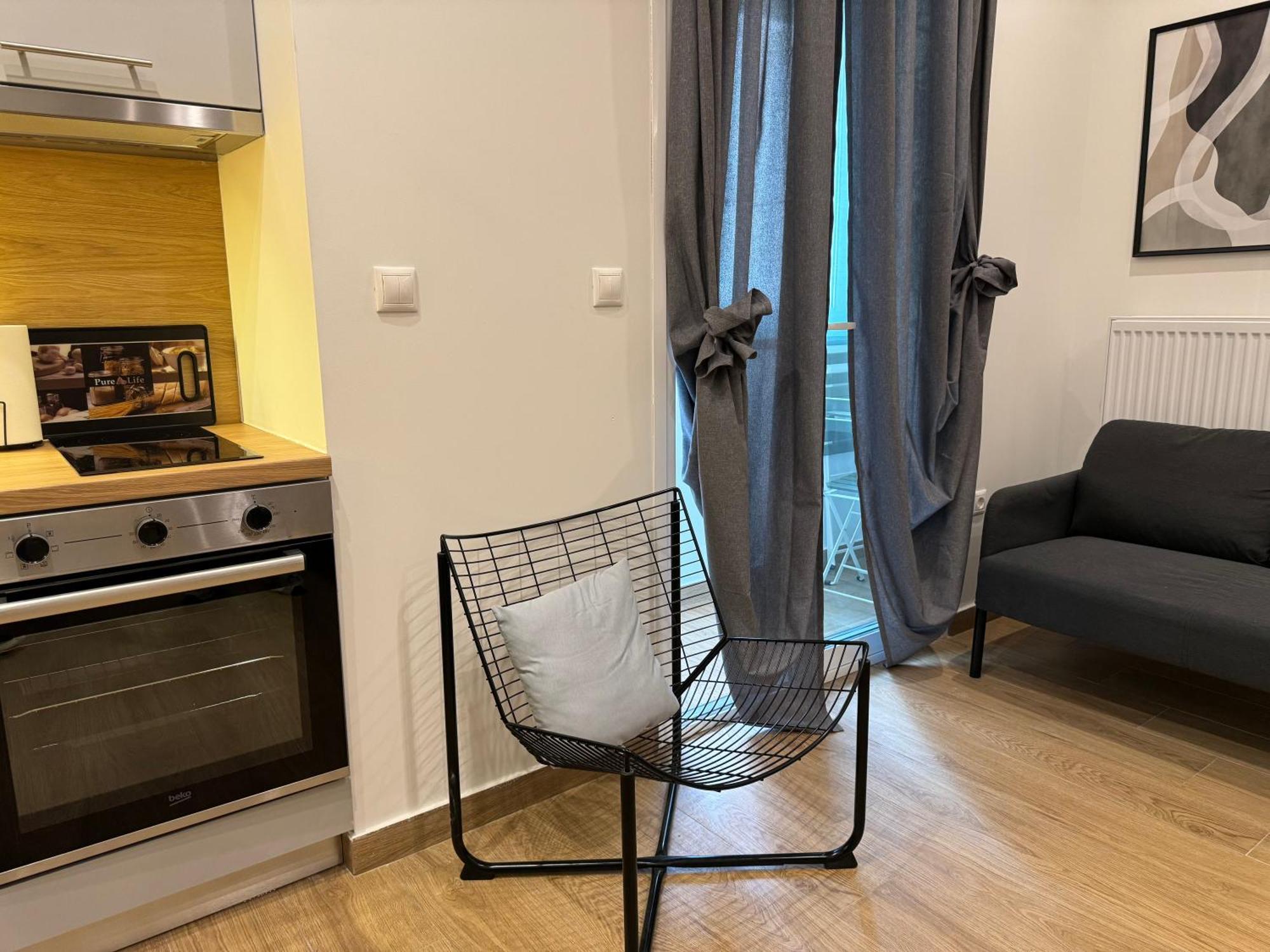 Dekolomvou Apartment *